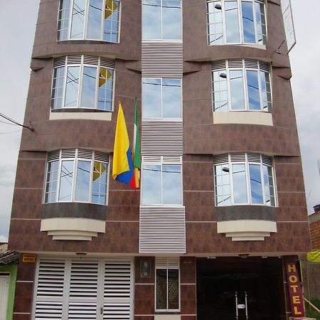 Hotel Emperatriz Armenia  Extérieur photo