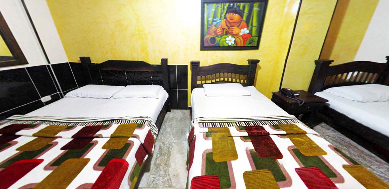 Hotel Emperatriz Armenia  Extérieur photo