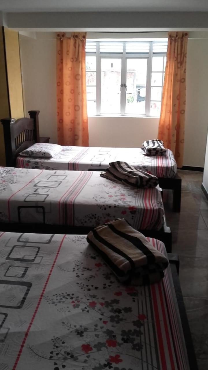 Hotel Emperatriz Armenia  Extérieur photo